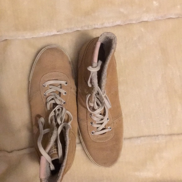 Suede Converse - Picture 2 of 5